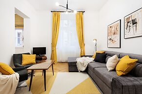 Vintage Vibe - Classic Old Town Suites