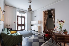 Vintage Vibe - Classic Old Town Suites