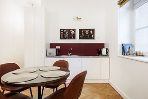 Vintage Vibe - Classic Old Town Suites