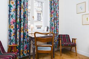 Vintage Vibe - Classic Old Town Suites