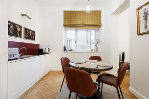 Vintage Vibe - Classic Old Town Suites