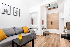 Blossom - Old Town Residence