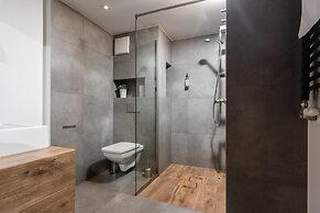 Blossom - Old Town Residence