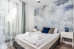 Blossom - Old Town Residence