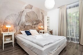 Blossom - Old Town Residence