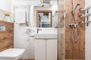 Blossom - Old Town Residence