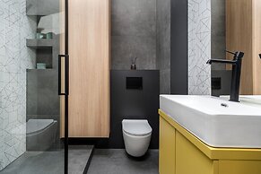 Smart Apartments- Old Town Train Station