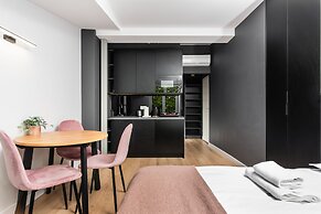 Smart Apartments- Old Town Train Station