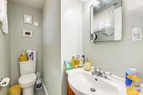 Colonial Heights Home w/ Large Yard & BBQ Grill!