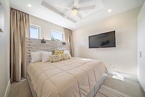 Coral Beach by Blue Sky Luxury