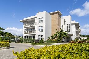 Coral Beach by Blue Sky Luxury