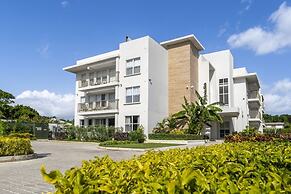Coral Beach by Blue Sky Luxury