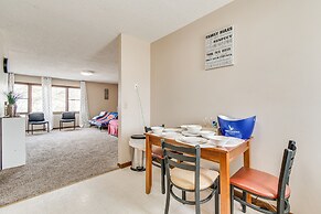 Savoy Apartment ~ 4 Mi to University of Illinois!