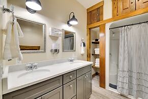 Oceanfront Mid-coast Maine Home w/ Private Beach!