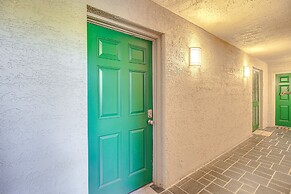 Hilton Head Island Studio w/ Patio: Walk to Beach!