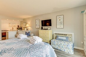 Hilton Head Island Studio w/ Patio: Walk to Beach!