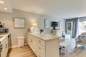 Hilton Head Island Studio w/ Patio: Walk to Beach!
