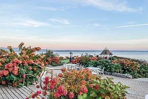 Elegant Oceanfront Maine Estate w/ Gazebo