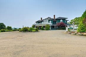 Elegant Oceanfront Maine Estate w/ Gazebo