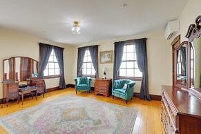 Elegant Oceanfront Maine Estate w/ Gazebo