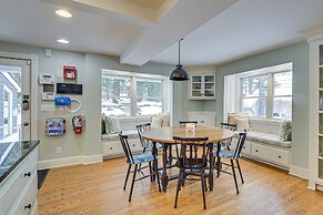 The Beachhouse Retreat w/ Prescot Bay Views!