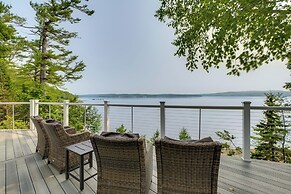 The Beachhouse Retreat w/ Prescot Bay Views!