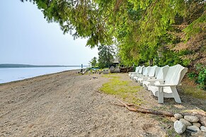 The Beachhouse Retreat w/ Prescot Bay Views!