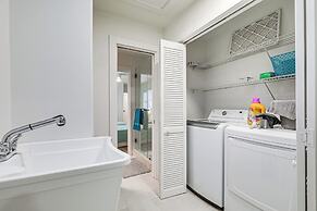 Davis Island Home w/ Lanai: 3 Mi to Downtown Tampa