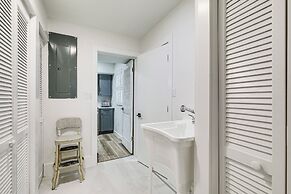 Davis Island Home w/ Lanai: 3 Mi to Downtown Tampa