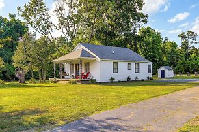 Charming Virginia Retreat w/ Covered Porch & Yard!