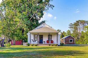 Charming Virginia Retreat w/ Covered Porch & Yard!