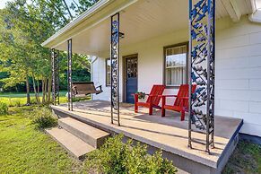 Charming Virginia Retreat w/ Covered Porch & Yard!