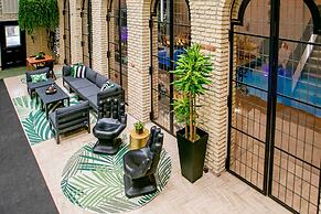 Heated Pool: Tropical Townhome in Wheat Ridge