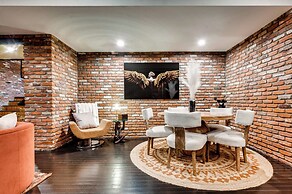 Heated Pool: Tropical Townhome in Wheat Ridge