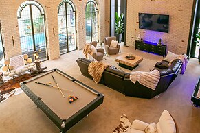 Heated Pool: Tropical Townhome in Wheat Ridge