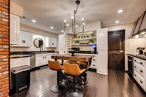 Heated Pool: Tropical Townhome in Wheat Ridge