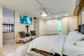 Heated Pool: Tropical Townhome in Wheat Ridge