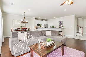 Spacious Grand Prairie Home w/ Fenced Yard + Patio