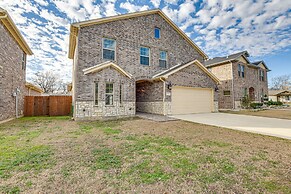 Spacious Grand Prairie Home w/ Fenced Yard + Patio