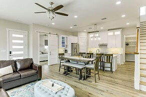 6 Mi to Beach: Modern Rockport Home!