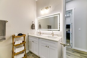 6 Mi to Beach: Modern Rockport Home!