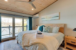 Lakefront Townhome w/ Dock: 6 Mi to Blue Ridge!