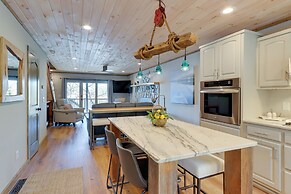 Lakefront Townhome w/ Dock: 6 Mi to Blue Ridge!