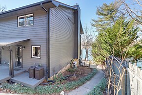 Lakefront Townhome w/ Dock: 6 Mi to Blue Ridge!