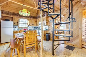 Quaint Dahlonega Cabin w/ Cavenders Creek Access!