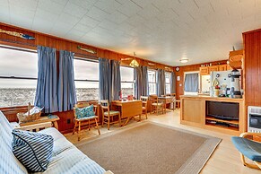 Beachfront Lavallette Home - 2 Mi to Casino Pier!