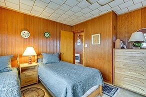 Beachfront Lavallette Home - 2 Mi to Casino Pier!