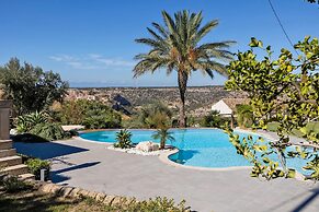 Villa Iris
