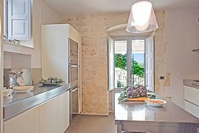 Villa Iris