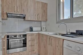 Phaedrus Living: Eolus Residences Aphrodite
